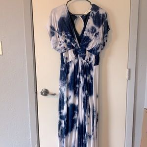 A Beautiful Soul long blue/white tie dye dress X